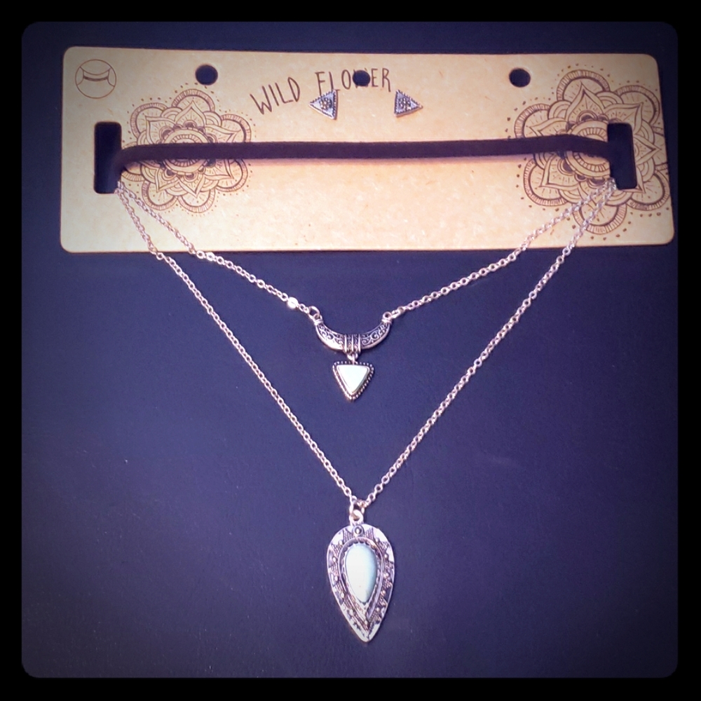 Super Cute Choker Necklace & Earrings